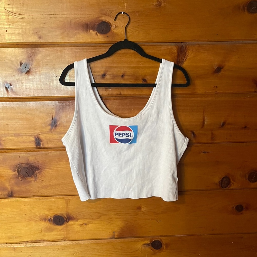 FOREVER 21 - Pepsi tank